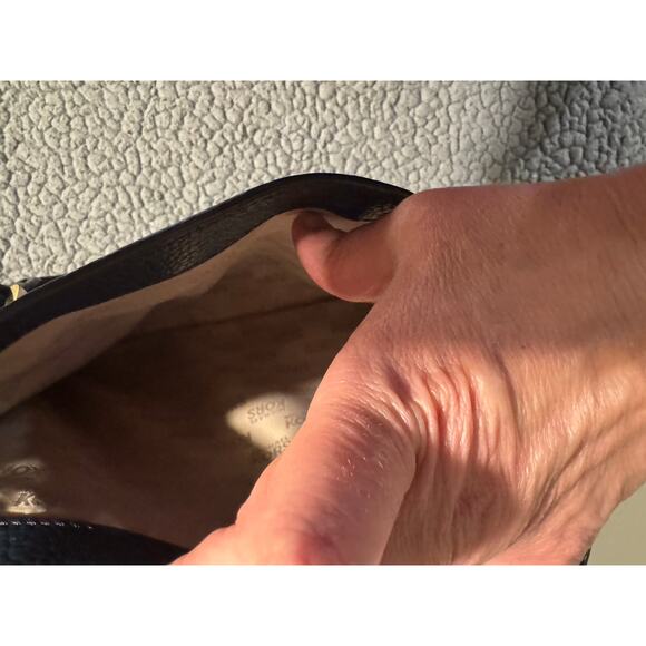 Michael Kors Navy handbag in pebbled leather - Picture 2 of 8